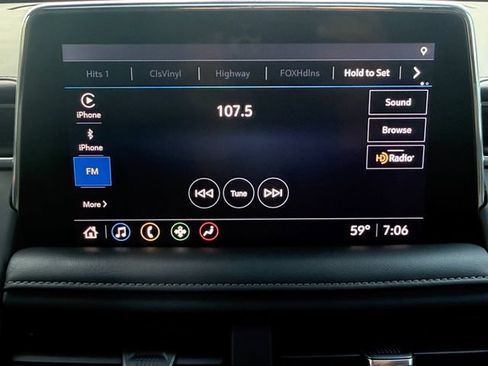 Used 2021 Chevrolet Suburban LT w/ LT Signature Package RWD image 8