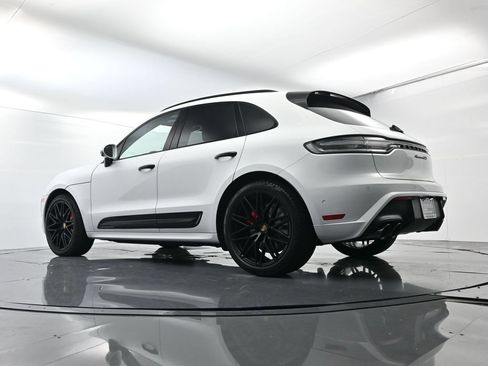 Certified 2025 Porsche Macan GTS AWD/4WD image 47