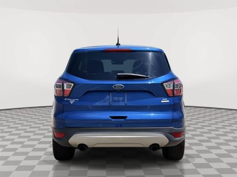 Used 2017 Ford Escape SE w/ SE Cold Weather Package FWD image 5