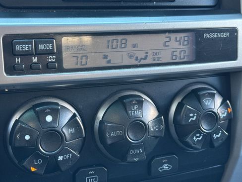 Used 2004 Toyota 4Runner SR5 image 23