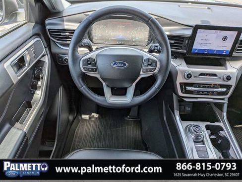Used 2022 Ford Explorer XLT w/ Equipment Group 202A RWD image 16
