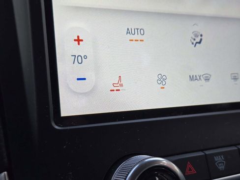 Used 2024 Ford Edge SEL image 27