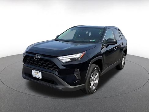Used 2025 Toyota RAV4 LE image 6