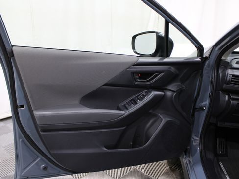 Used 2025 Subaru Crosstrek 2.0i Premium image 6