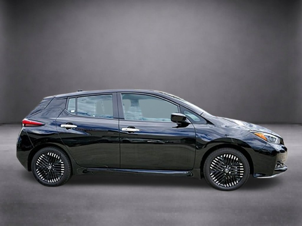 Certified 2025 Nissan Leaf SV Plus FWD image 3
