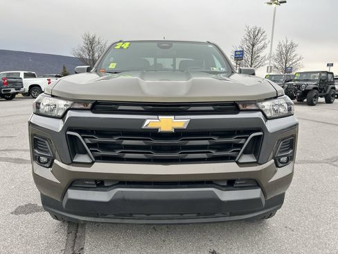 Used 2024 Chevrolet Colorado LT w/ LT Convenience Package image 14