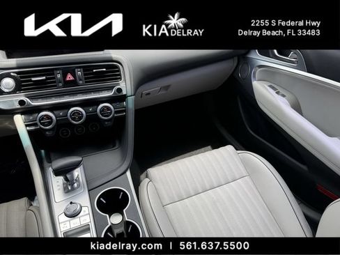 Used 2022 Genesis G70 2.0T w/ Prestige Package RWD image 13