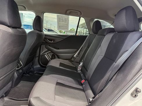 Used 2024 Subaru Outback Premium AWD/4WD image 18