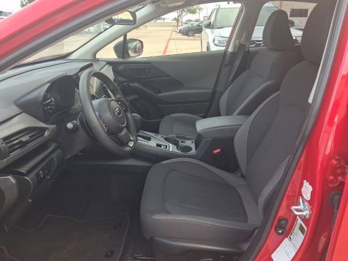 Used 2025 Subaru Crosstrek 2.0i Premium AWD/4WD image 4