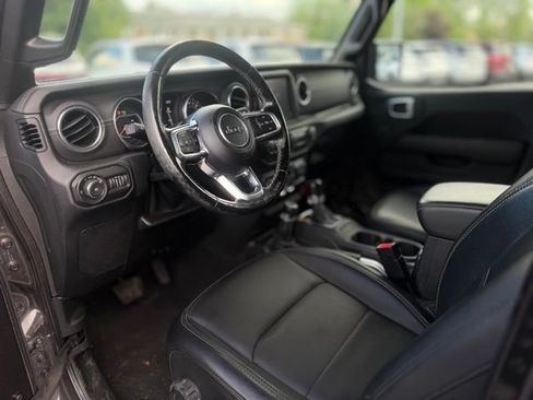 Used 2021 Jeep Wrangler Unlimited Sahara AWD/4WD image 14