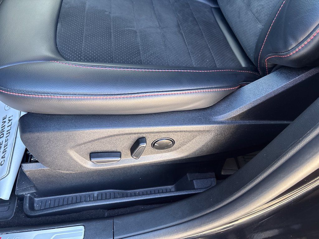 Certified 2024 Ford Edge ST-Line AWD/4WD image 24
