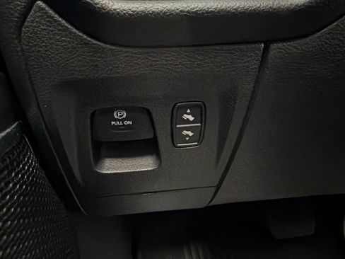 Used 2023 RAM 1500 Laramie AWD/4WD image 30