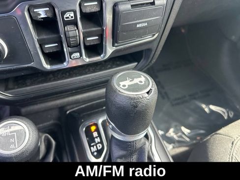 Used 2019 Jeep Wrangler Unlimited Sport S AWD/4WD image 14