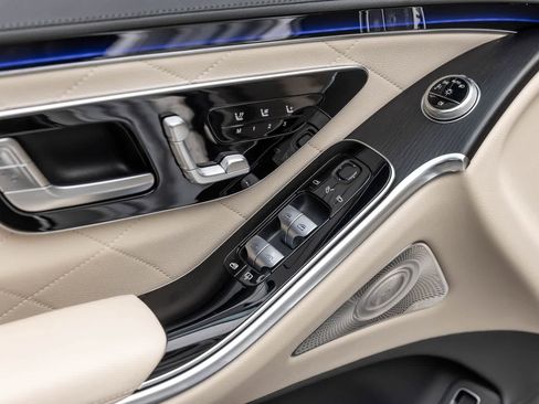 Used 2025 Mercedes-Benz S 580 4MATIC Sedan image 23