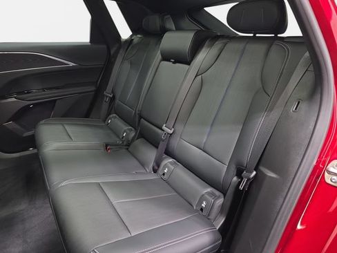 Certified 2024 Cadillac Lyriq Luxury AWD/4WD image 11
