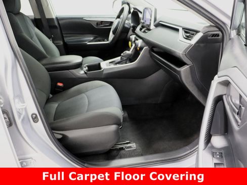 Used 2024 Toyota RAV4 LE image 33