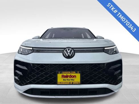 New 2026 Volkswagen Tiguan SEL R-Line image 2