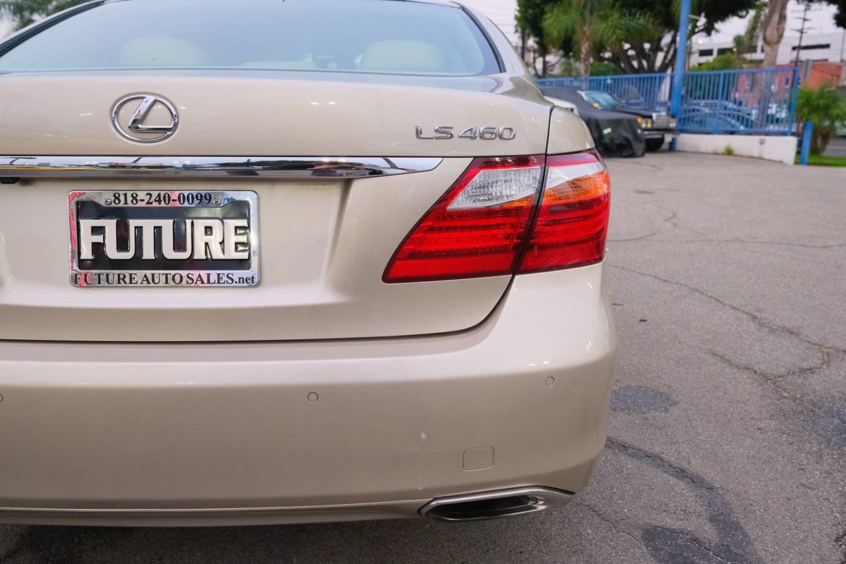 Used 2011 Lexus LS 460 w/ Comfort Pkg RWD image 42