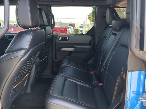 Certified 2023 Ford Bronco Badlands w/ Sasquatch Package AWD/4WD image 12