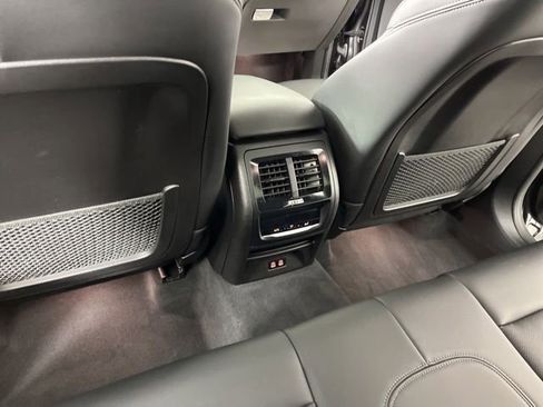 Used 2024 BMW X3 sDrive30i w/ Convenience Package RWD image 43