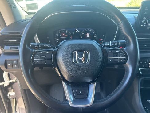 Used 2023 Honda Pilot Elite image 17