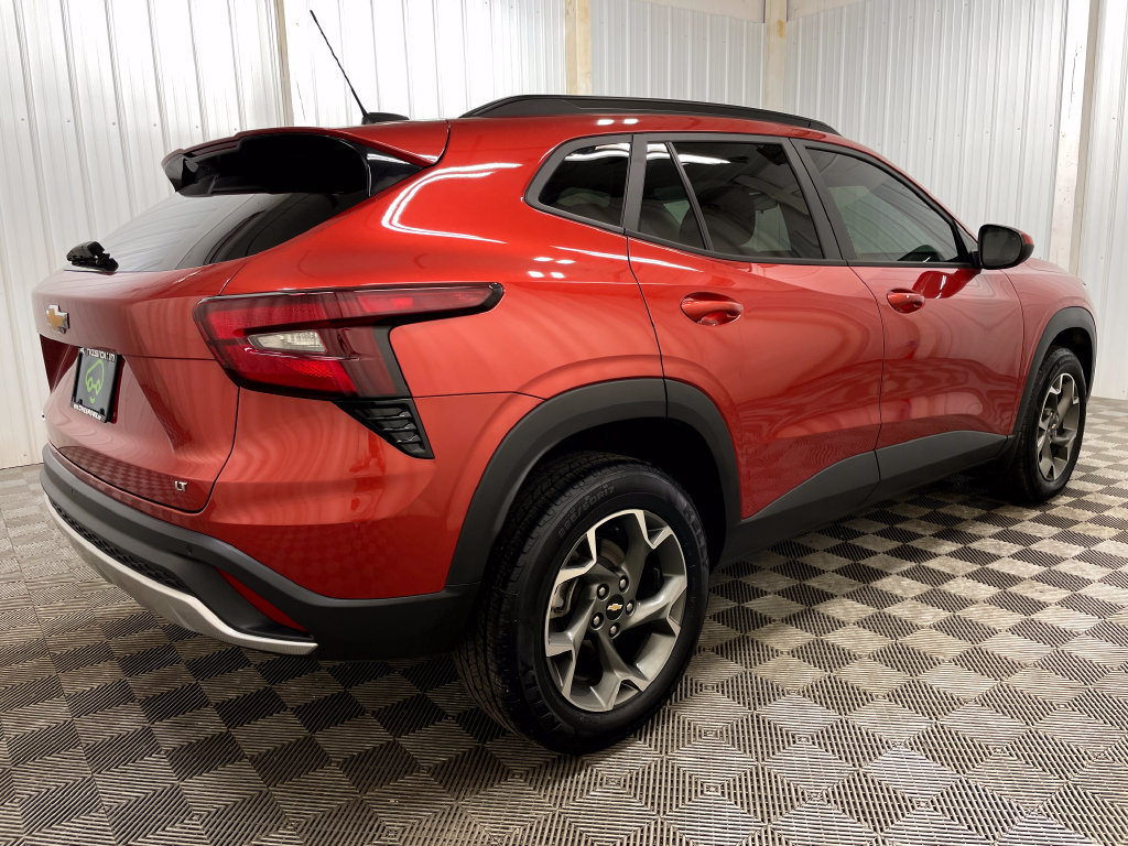 Certified 2024 Chevrolet Trax LT w/ Driver Confidence Package FWD image 15