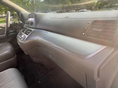 Used 2010 Honda Odyssey EX-L image 11