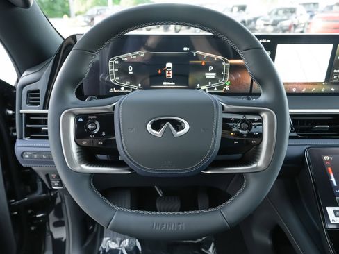 Certified 2026 INFINITI QX80 4WD w/ Sport Exterior Package image 9