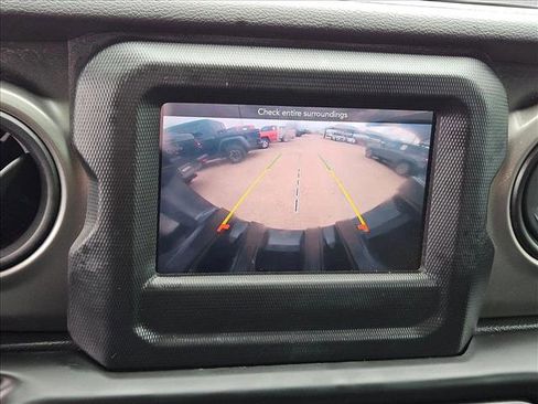 Used 2021 Jeep Wrangler Unlimited Sport image 19