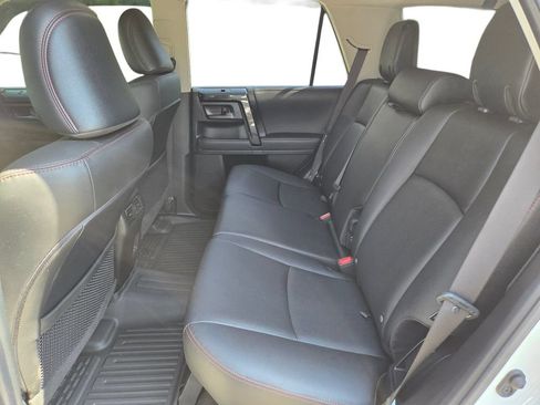 Used 2021 Toyota 4Runner TRD Off-Road Premium AWD/4WD image 18