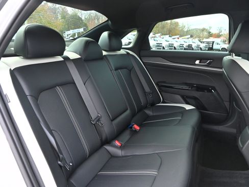 Used 2025 Kia K5 GT-Line image 11