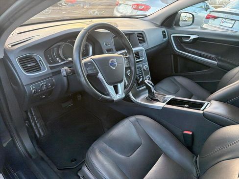 Used 2016 Volvo S60 T5 Premier image 12