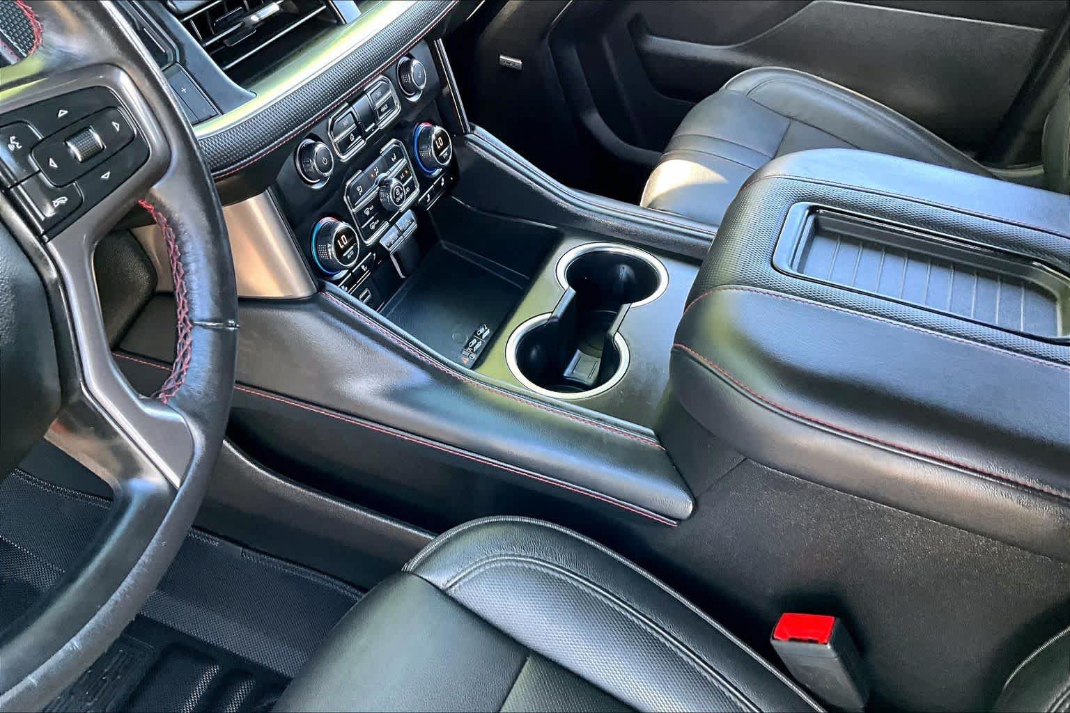 Used 2021 Chevrolet Tahoe RST w/ Luxury Package AWD/4WD image 16