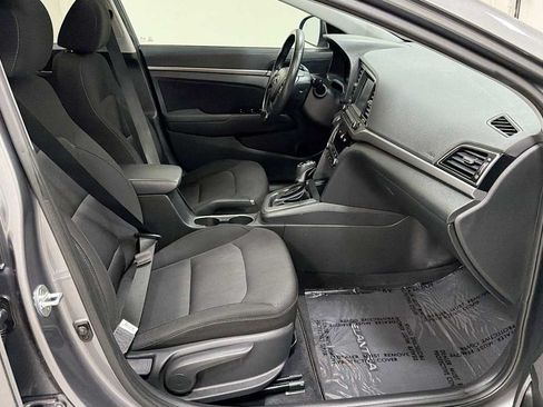 Used 2018 Hyundai Elantra Value Edition FWD image 29
