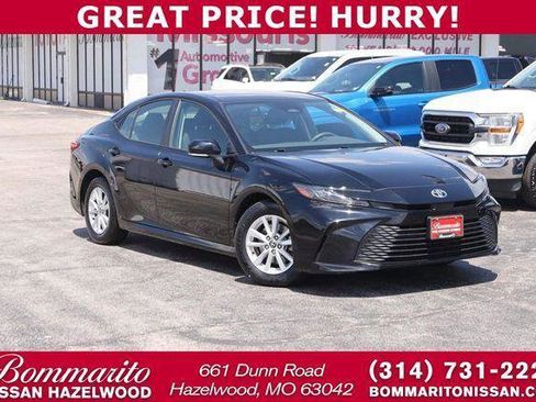 Used 2025 Toyota Camry LE FWD image 1