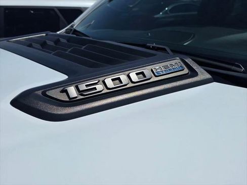 Certified 2024 RAM 1500 Laramie RWD image 12