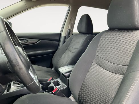 Used 2020 Nissan Rogue SV w/ Premium Package AWD/4WD image 12