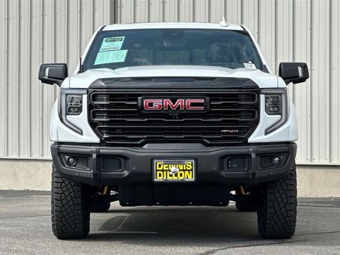 Used 2025 GMC Sierra 1500 AT4X image 9
