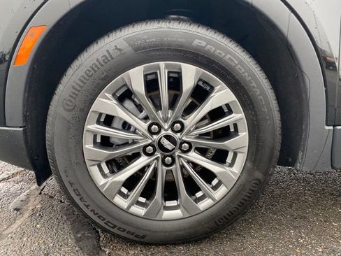 Certified 2025 Cadillac XT4 Premium Luxury image 20