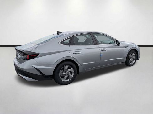 New 2026 Hyundai Sonata SE FWD image 4