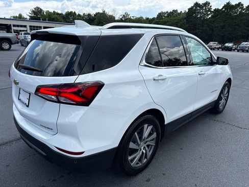 Used 2023 Chevrolet Equinox Premier FWD image 2