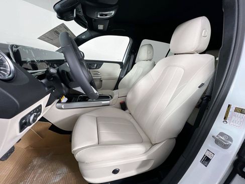 Certified 2026 Mercedes-Benz GLB 250 4MATIC image 18