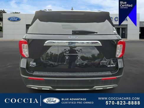 Certified 2022 Ford Explorer XLT w/ Equipment Group 202A image 5