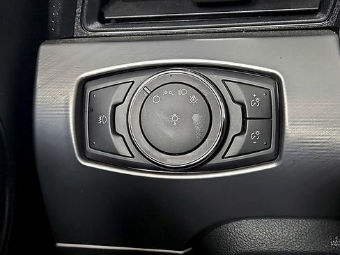 Used 2018 Ford Mustang Premium RWD image 21
