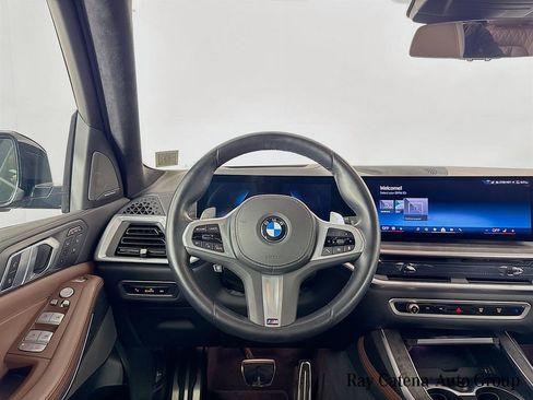 Certified 2024 BMW X7 xDrive40i w/ Executive Package image 24