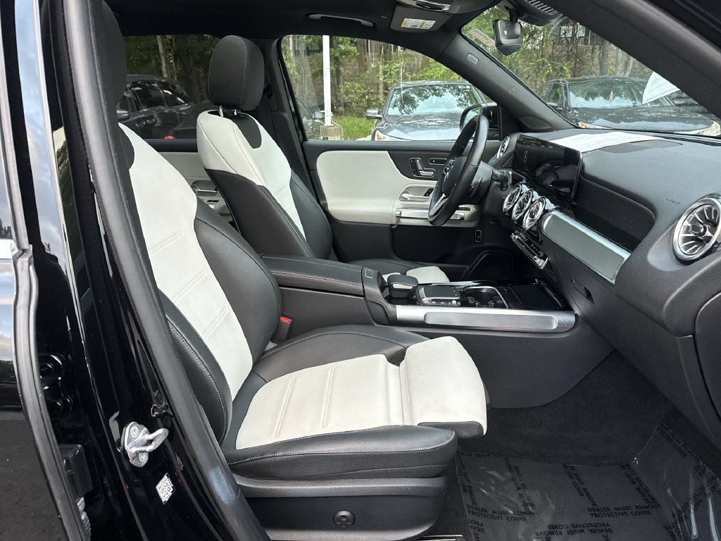 Used 2023 Mercedes-Benz GLB 250 4MATIC w/ AMG Line image 26