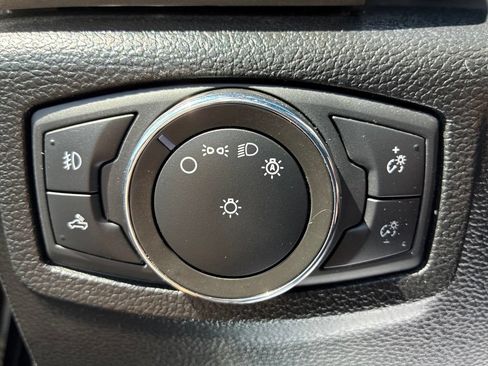 Used 2020 Ford F150 Lariat w/ Equipment Group 502A Luxury AWD/4WD image 28