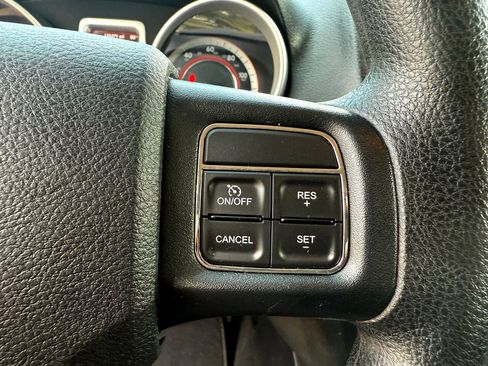 Used 2014 Dodge Journey SXT image 23