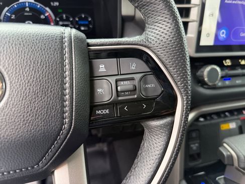 Used 2024 Toyota Tundra Limited AWD/4WD image 24