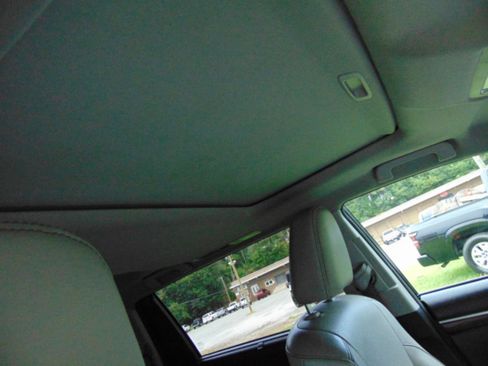Used 2015 Toyota Highlander Limited FWD image 25